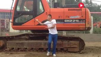 小苹果挖掘机视频,趣味横生的工地新宠
